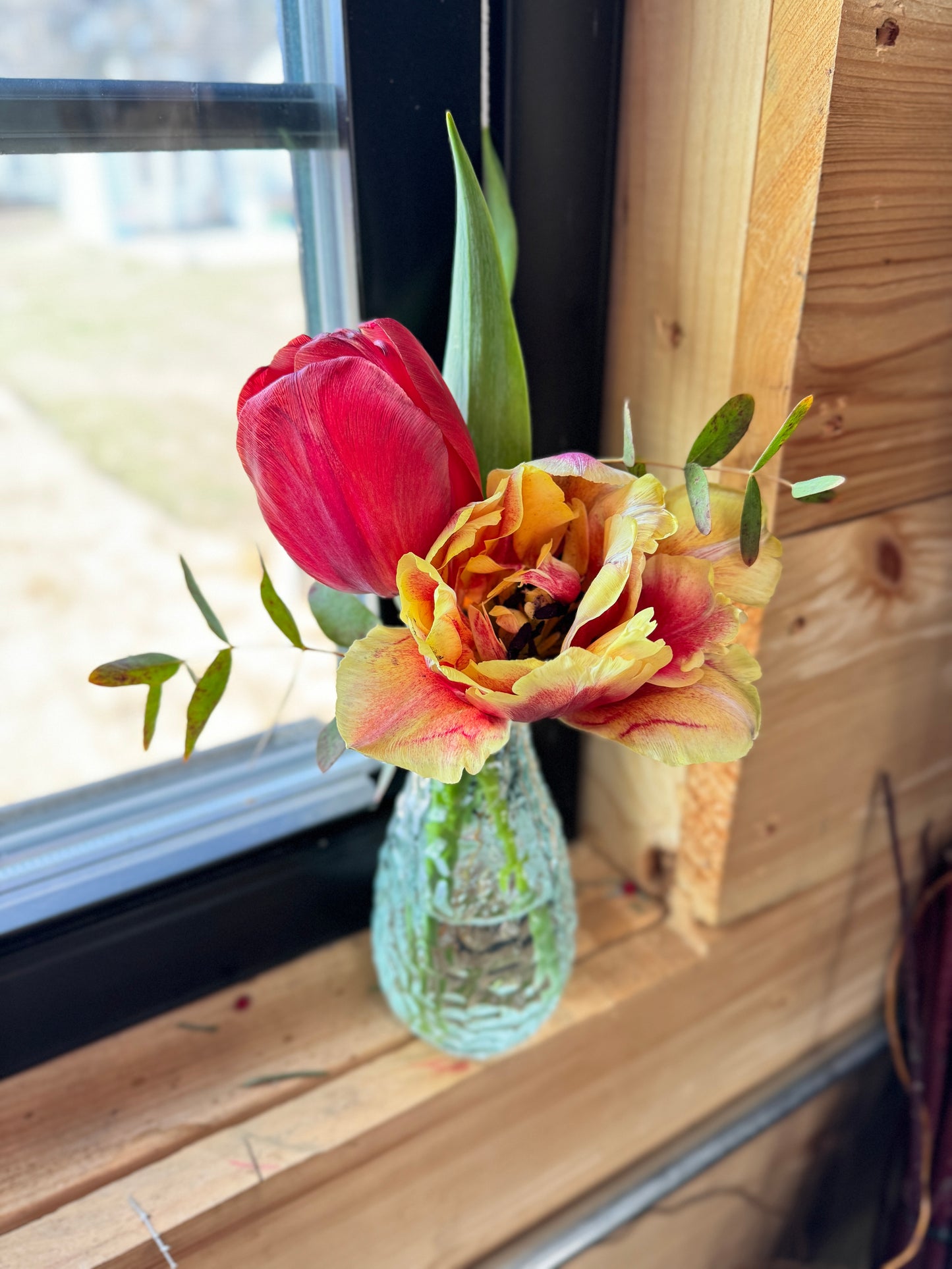 Bud Vase Arrangement