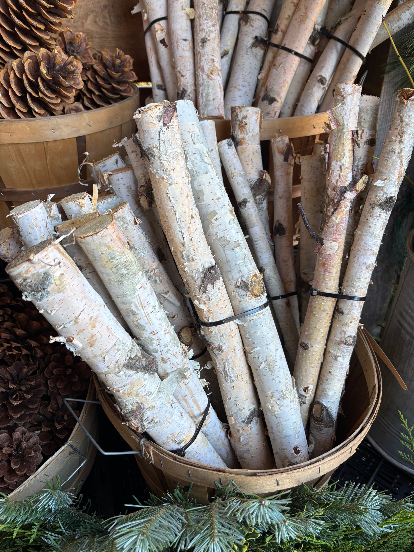 A La Carte Holiday Decor